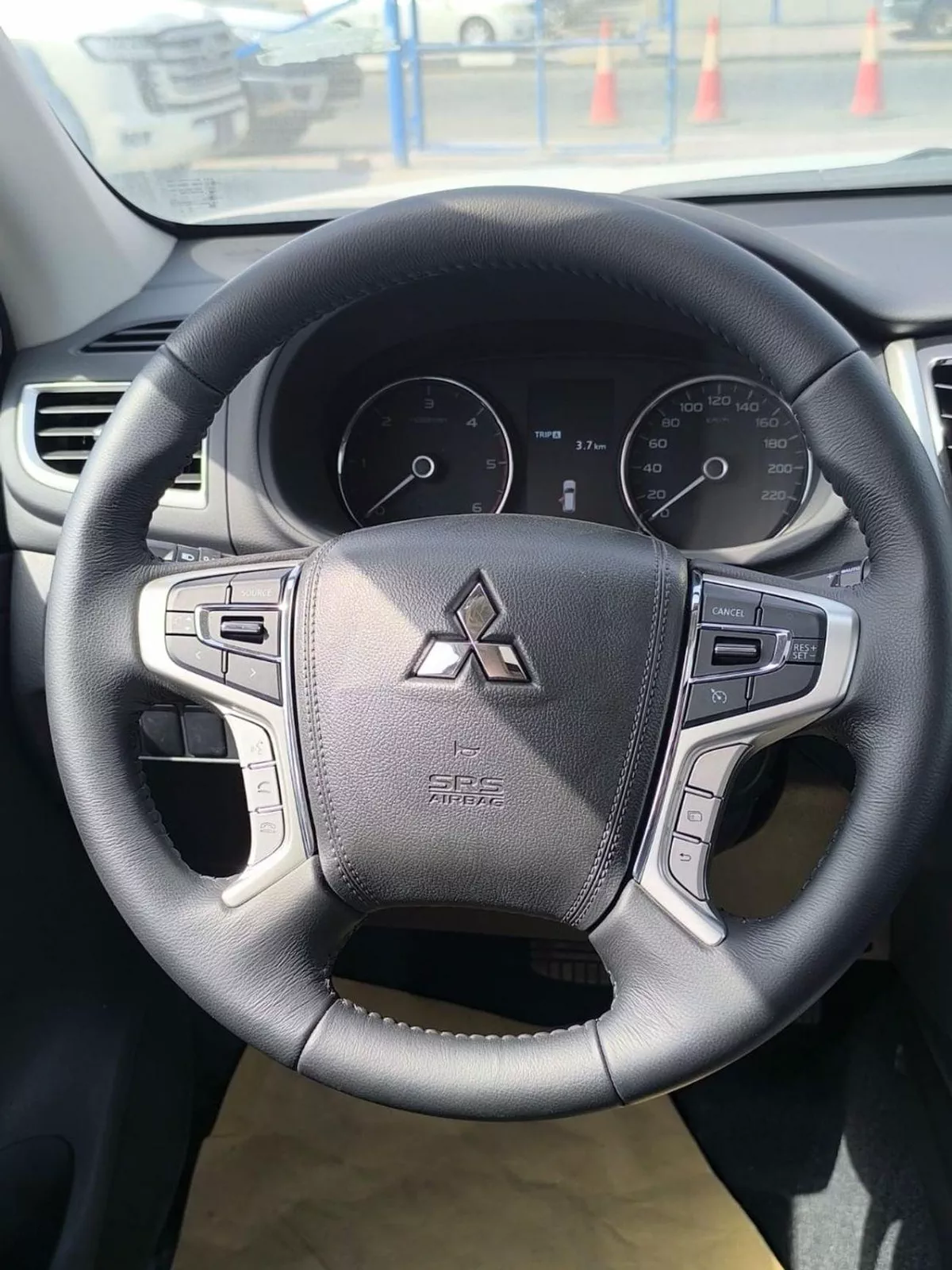 Mitsubishi Pajero Sport MID OPTION DIESEL-5-0