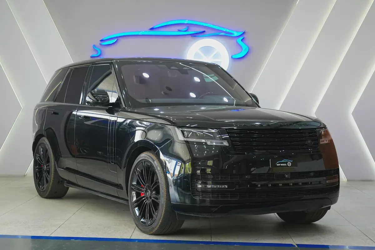 2023 - Range Rover Vogue - V8 for 399,000.00 AED