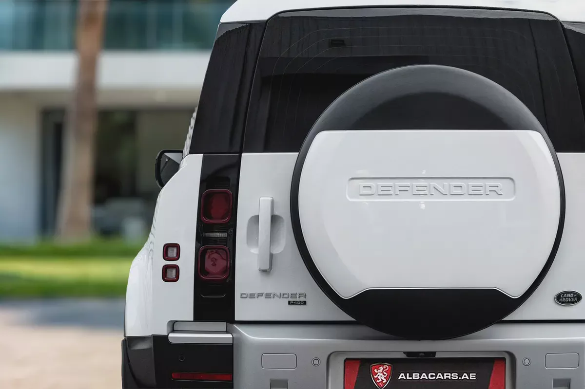 4,798 P.M | Defender P400 | 0% Downpayment | Land Rover Warranty!-5-5