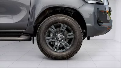 Toyota Hilux  HILUX DC 2.8 DIESEL MEV AT 4WD | 2-YEAR WARRANTY + SERVICE AVAILABLE | IN-HOUSE FINANCING | 0% DOWN-4