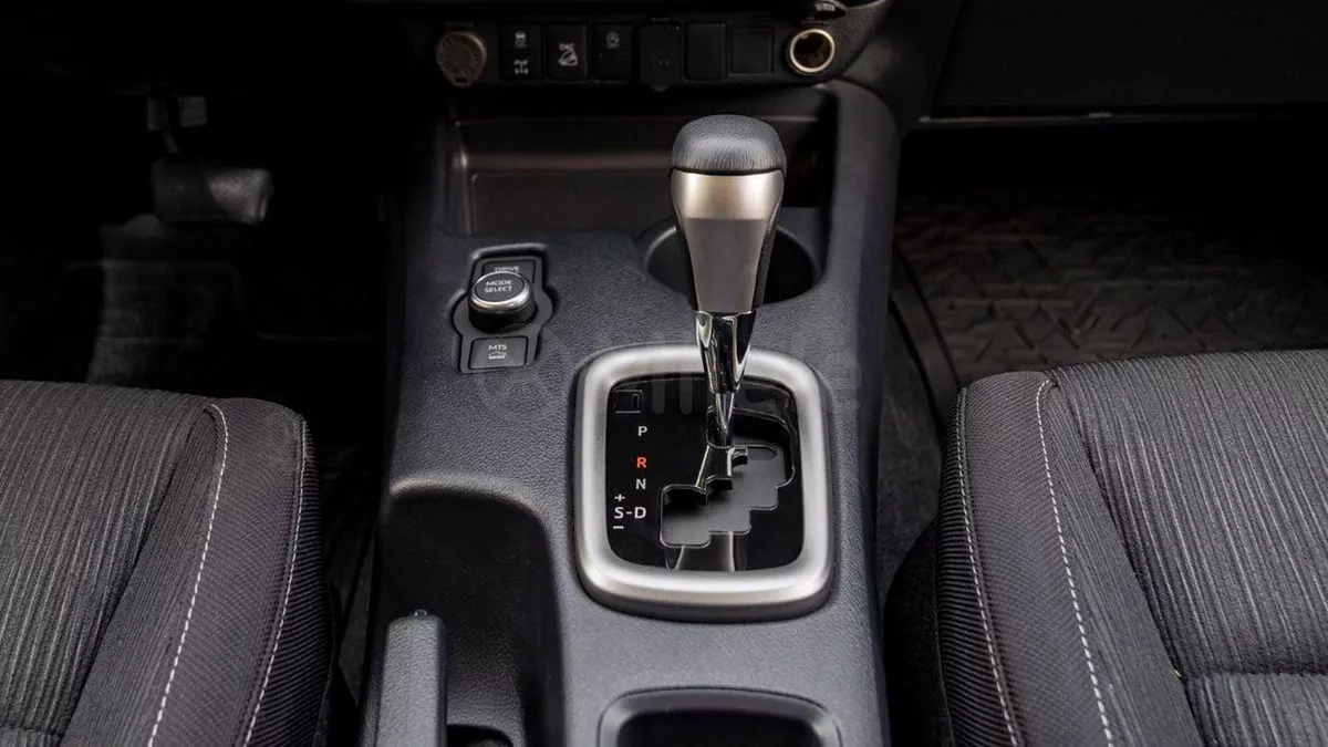 Toyota Hilux  HILUX DC 2.8 DIESEL MEV AT 4WD | 2-YEAR WARRANTY + SERVICE AVAILABLE | IN-HOUSE FINANCING | 0% DOWN-10-0