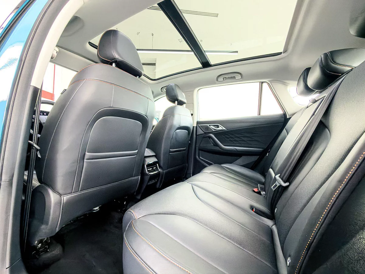 2026 Roewe D5X 2026 Grand Deluxe 1.5L V4 // EMI Starts from 1,550 AED-4-4