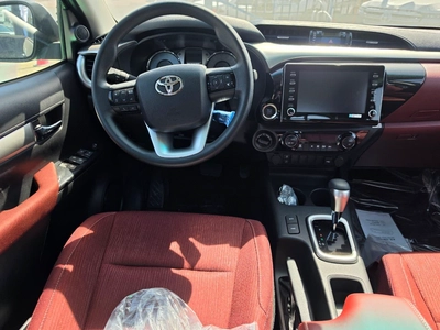 Toyota Hilux SR5 Double Cab 4.0L Petrol 2026 | 2026-5
