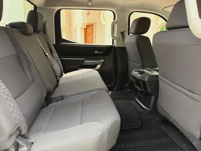 Toyota Tundra SR5 2024 - American Specs - Low Mileage-14