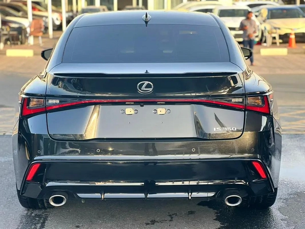 Lexus is350 f-sport Model 2024