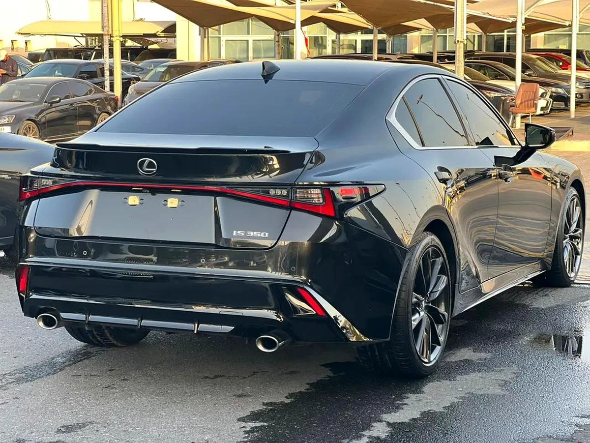 Lexus is350 f-sport Model 2024-14-14