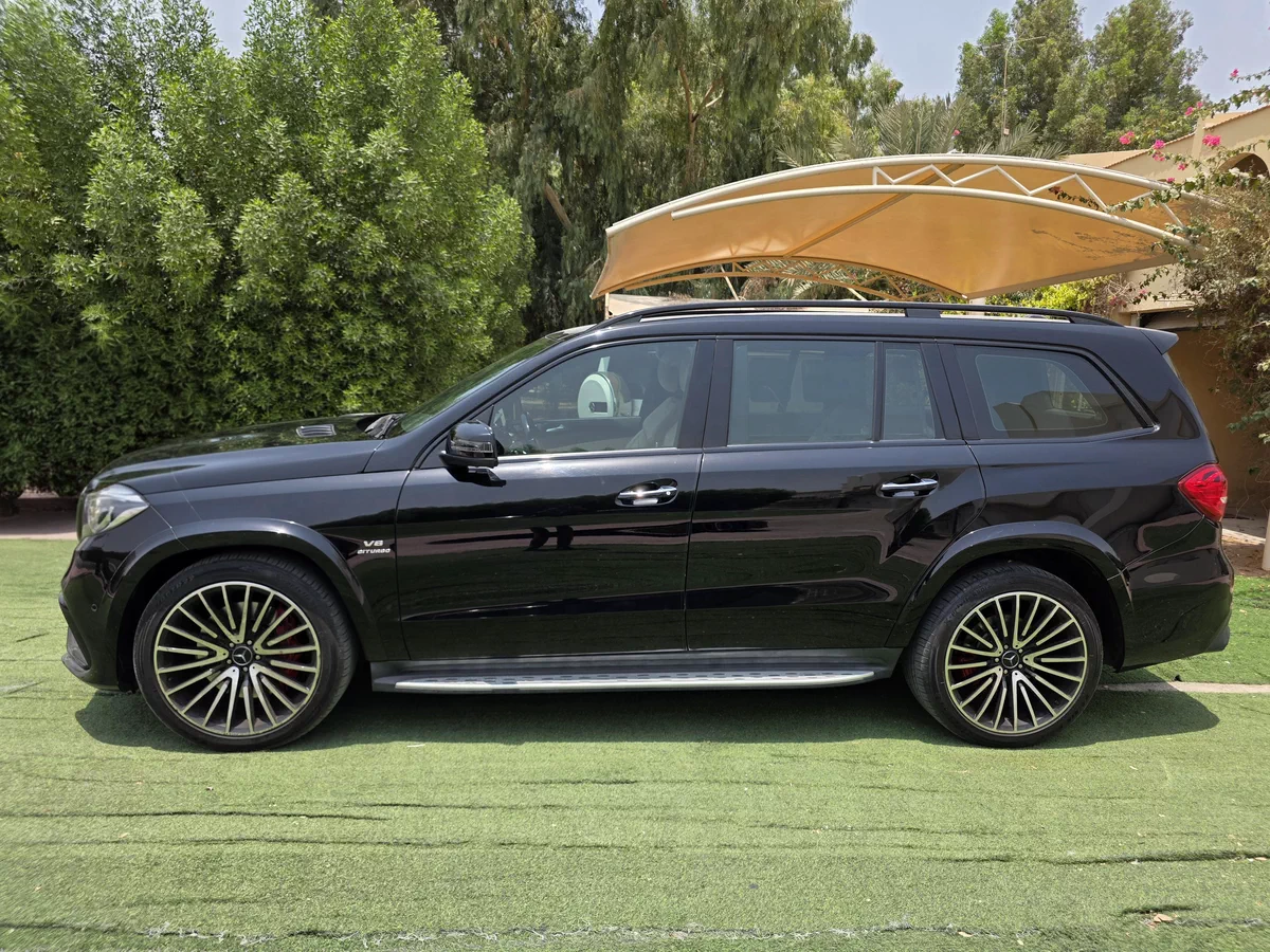 Mercedes-Benz GLS 63 AMG-4-4