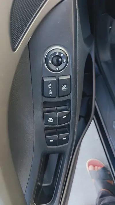 Reliable Hyundai Elantra 2014 | GCC Specs | Well Maintained-12