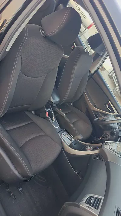Reliable Hyundai Elantra 2014 | GCC Specs | Well Maintained-16