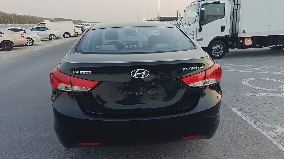 Reliable Hyundai Elantra 2014 | GCC Specs | Well Maintained-10-10