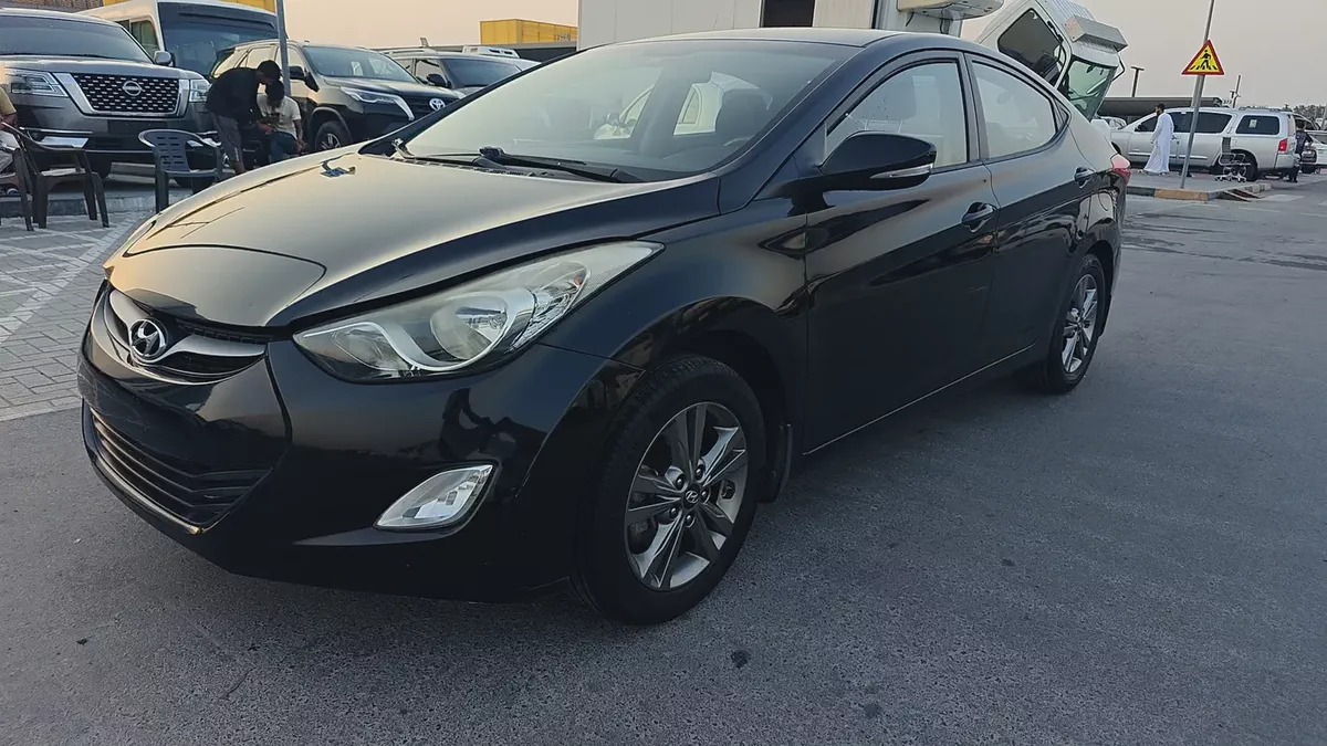 Reliable Hyundai Elantra 2014 | GCC Specs | Well Maintained-3-3