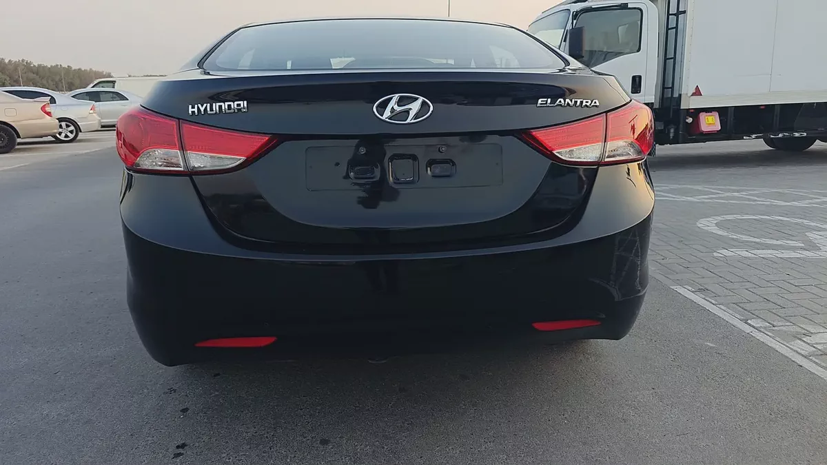 Reliable Hyundai Elantra 2014 | GCC Specs | Well Maintained-8-8