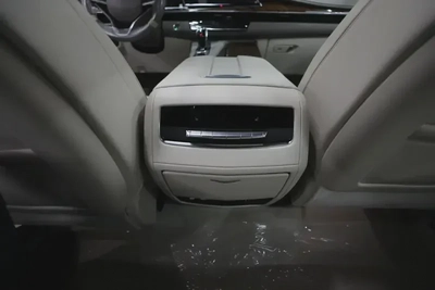 Cadillac Escalade-4