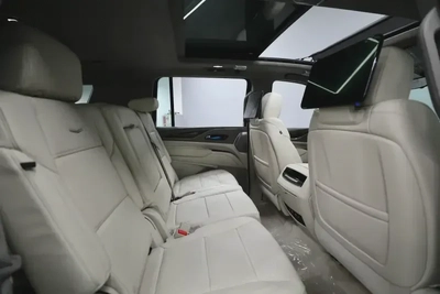 Cadillac Escalade-3