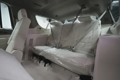 Cadillac Escalade-12
