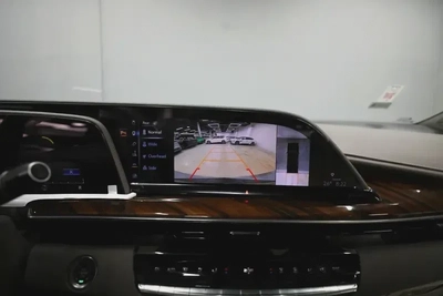 Cadillac Escalade-7