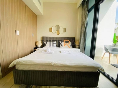 Ready to move | Spacious & Furnished | Pool View-10