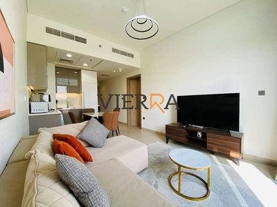 Ready to move | Spacious & Furnished | Pool View-2