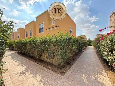 Hot Property ! 4Bedroom Townhouse Villa Available For Rent in Villanova-0