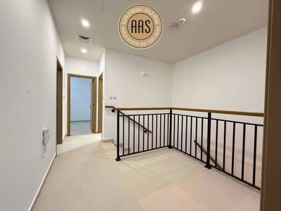 Hot Property ! 4Bedroom Townhouse Villa Available For Rent in Villanova-7