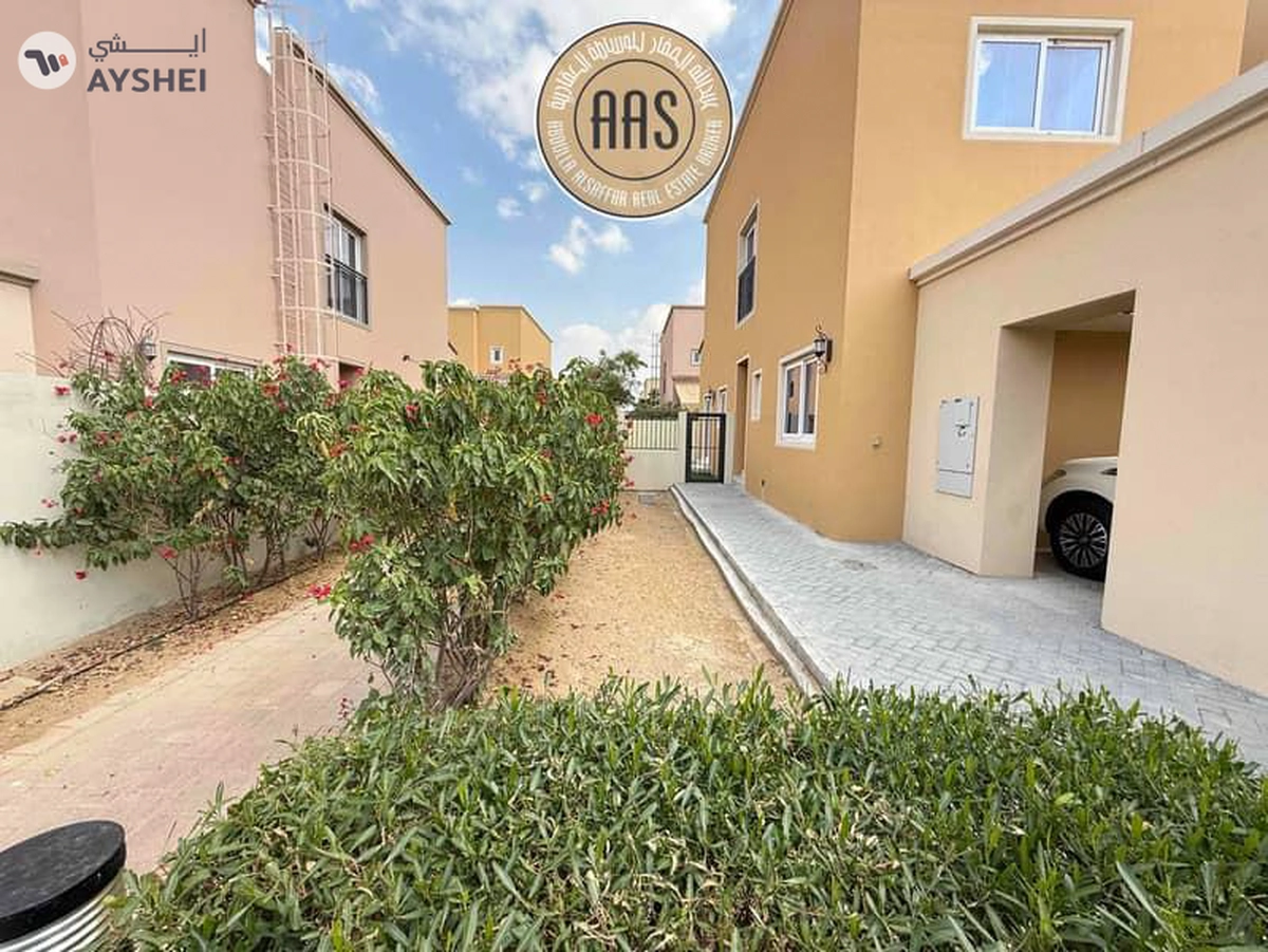 Hot Property ! 4Bedroom Townhouse Villa Available For Rent in Villanova-1-1