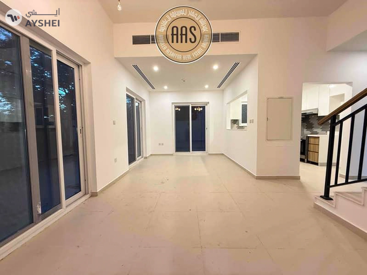 Hot Property ! 4Bedroom Townhouse Villa Available For Rent in Villanova-3-3