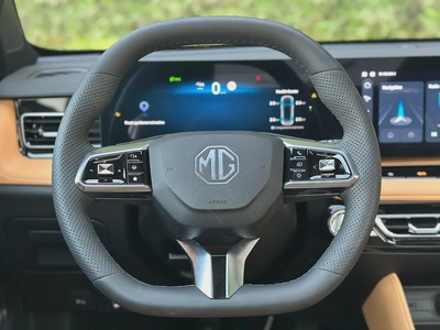 MG l HS LUXURY 2025 I GCC I FULL OPTION-9
