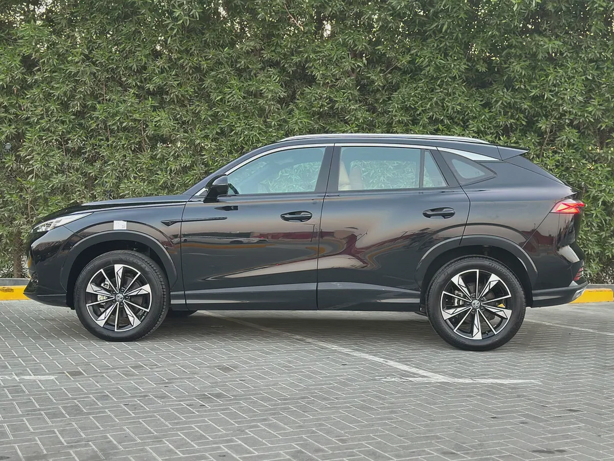 MG l HS LUXURY 2025 I GCC I FULL OPTION-3-3
