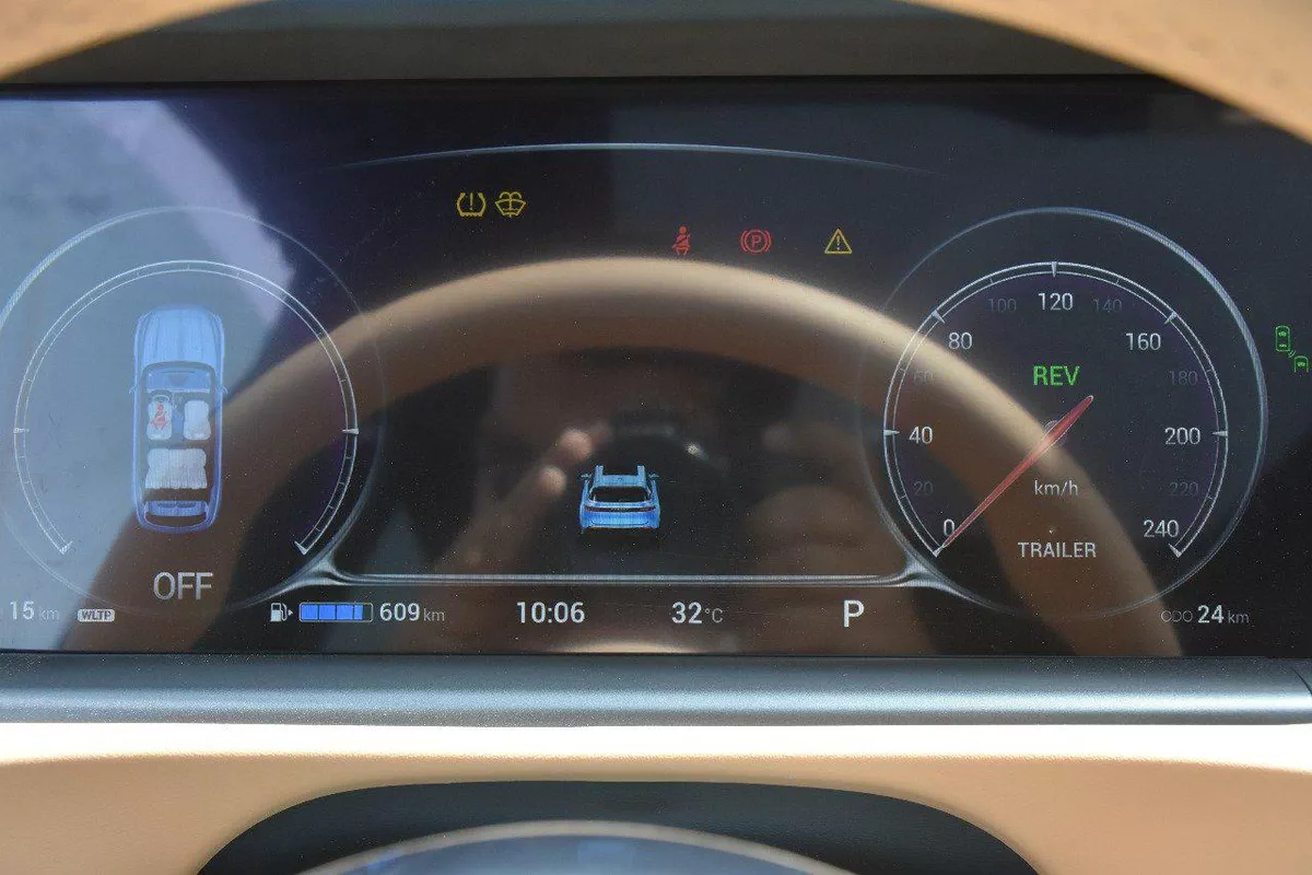 NEW LANTU FREE PHEV 2022 | SILVER LIKE-5-5