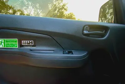 High-Roof 13-Seater Passenger Van | Automatic | GCC Specs | Ref#N85175-17