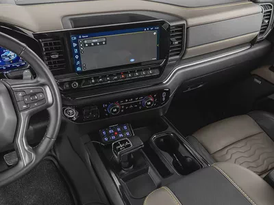 4,420 AED / 60 months | 0% DP | 2024 Chevrolet Silverado ZR2 / Chevrolet Warranty-8