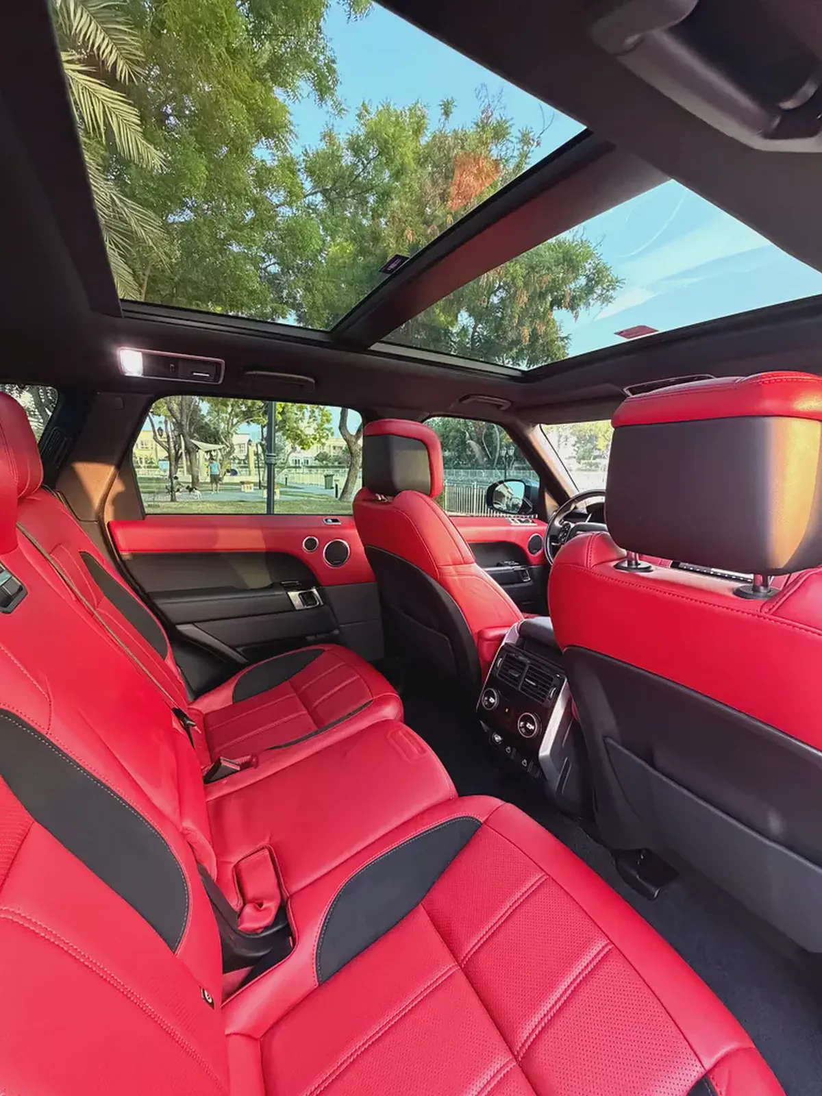 2022 Sport HSE P525 V8, Gcc, Full Options-3-3