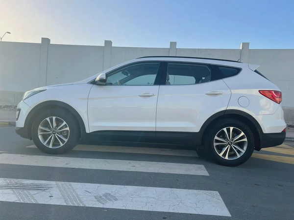 2016 Hyundai Santa Fe Sport - GCC Specs