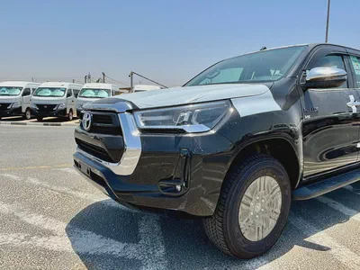 Toyota Hilux SR5 2026 - GCC Specs - Brand New!-1