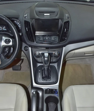 EXCELLENT DEAL for our Ford Escape SE ( 2014 Model ) in Blue Color GCC Specs-14