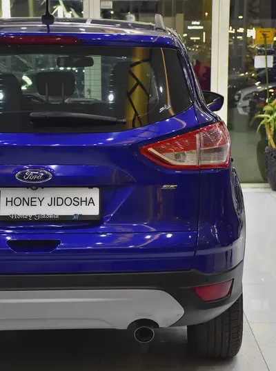 EXCELLENT DEAL for our Ford Escape SE ( 2014 Model ) in Blue Color GCC Specs-8