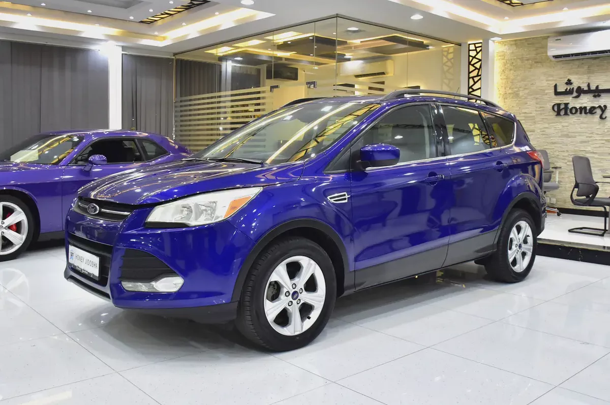 EXCELLENT DEAL for our Ford Escape SE ( 2014 Model ) in Blue Color GCC Specs-1-1