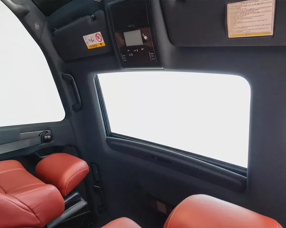 Lexus LX570 Platinum 2020 l V8 l AED 4,700 / Monthly-12-12