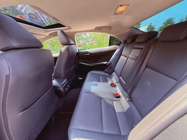 2017 Lexus IS 300 - American Specs