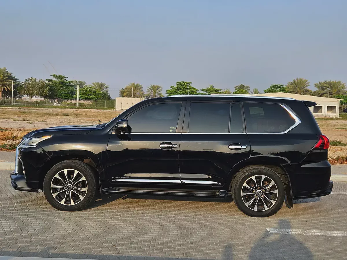 Lexus LX 570 2009 | GCC Specs | Facelift To 2023 Very Neat And Clean Car With Low KM Premium SUV-16-16