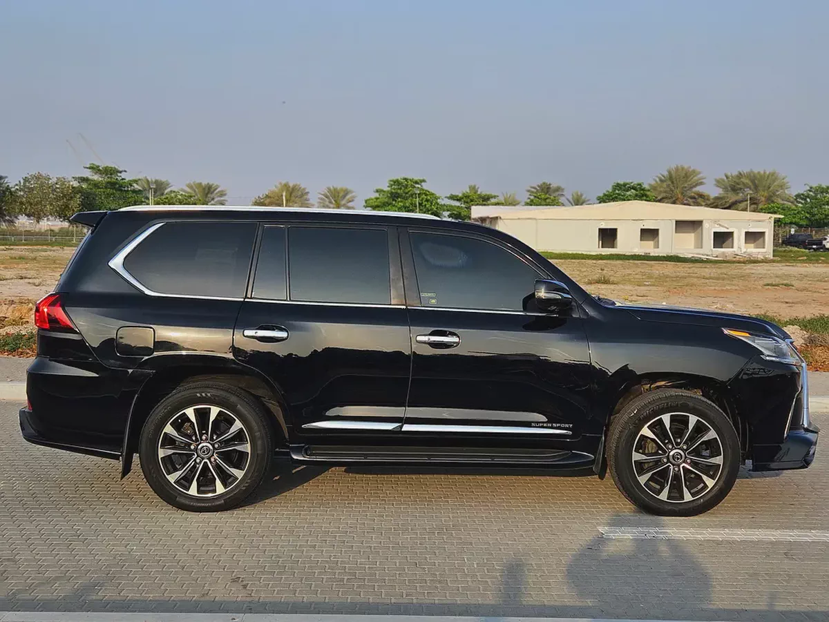 Lexus LX 570 2009 | GCC Specs | Facelift To 2023 Very Neat And Clean Car With Low KM Premium SUV-17-17
