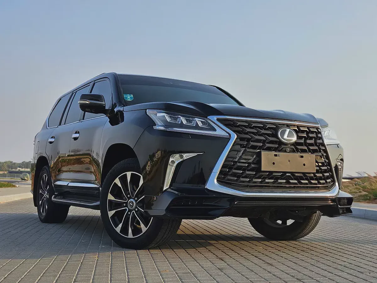 Lexus LX 570 2009 | GCC Specs | Facelift To 2023 Very Neat And Clean Car With Low KM Premium SUV-1-1