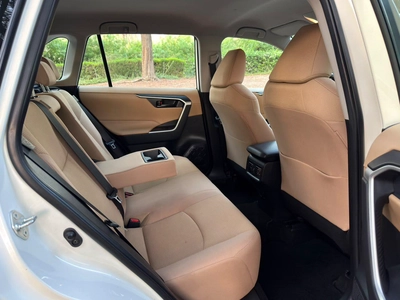 Gulf Specs 2021 TOYOTA RAV 4 EX (Mid Option) 2.5Litre V4, Agency Maintained (Al Futtaim)-2