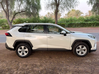 Gulf Specs 2021 TOYOTA RAV 4 EX (Mid Option) 2.5Litre V4, Agency Maintained (Al Futtaim)-4