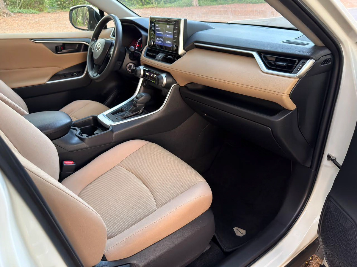 Gulf Specs 2021 TOYOTA RAV 4 EX (Mid Option) 2.5Litre V4, Agency Maintained (Al Futtaim)-3-3