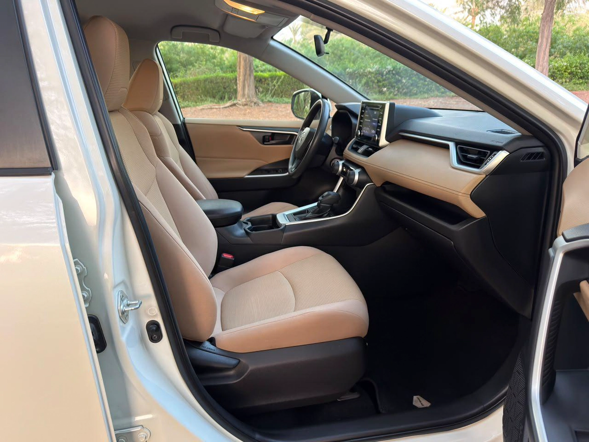 Gulf Specs 2021 TOYOTA RAV 4 EX (Mid Option) 2.5Litre V4, Agency Maintained (Al Futtaim)-10-10