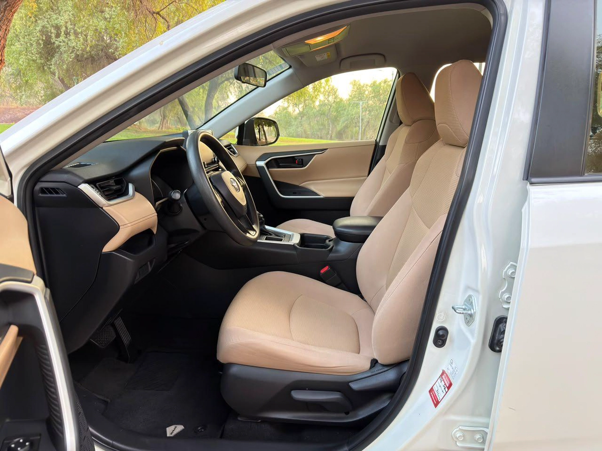 Gulf Specs 2021 TOYOTA RAV 4 EX (Mid Option) 2.5Litre V4, Agency Maintained (Al Futtaim)-15-15