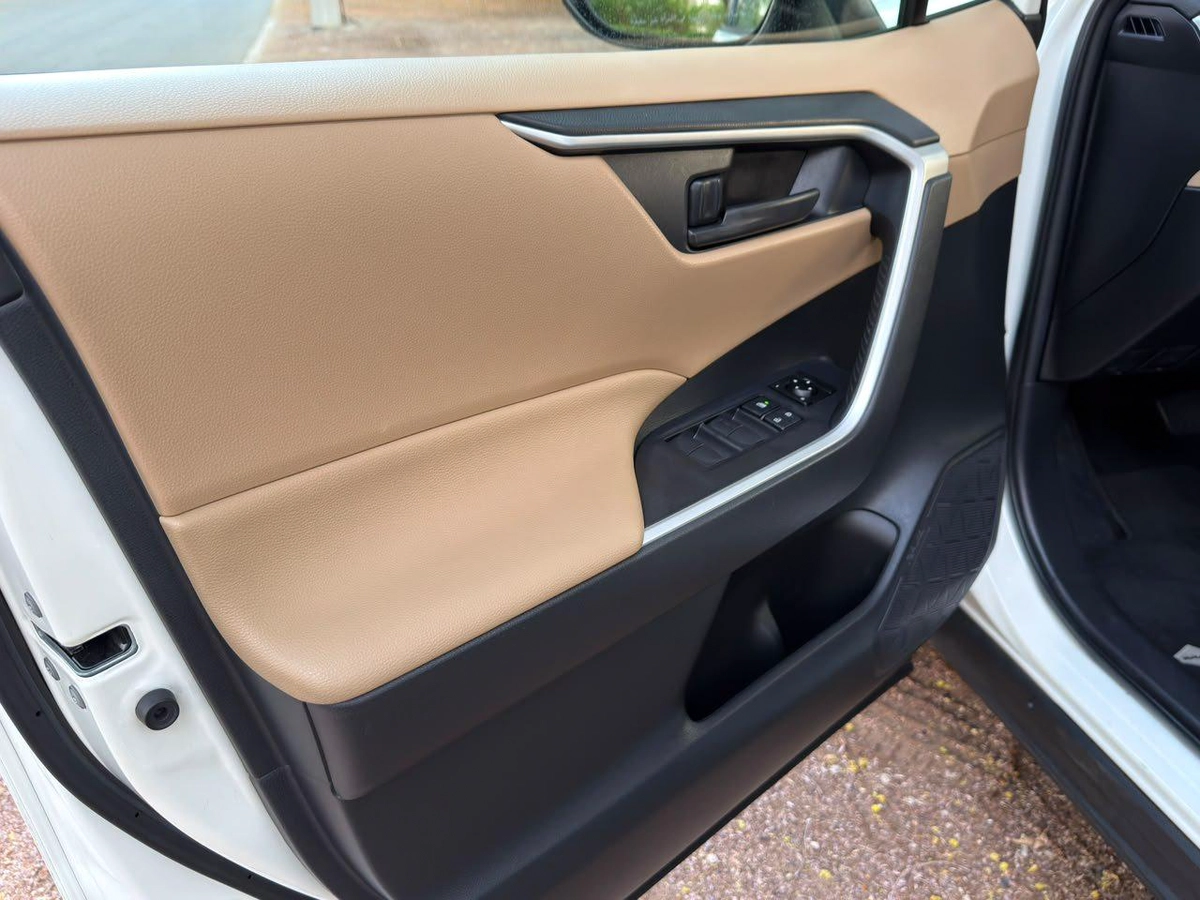 Gulf Specs 2021 TOYOTA RAV 4 EX (Mid Option) 2.5Litre V4, Agency Maintained (Al Futtaim)-19-19