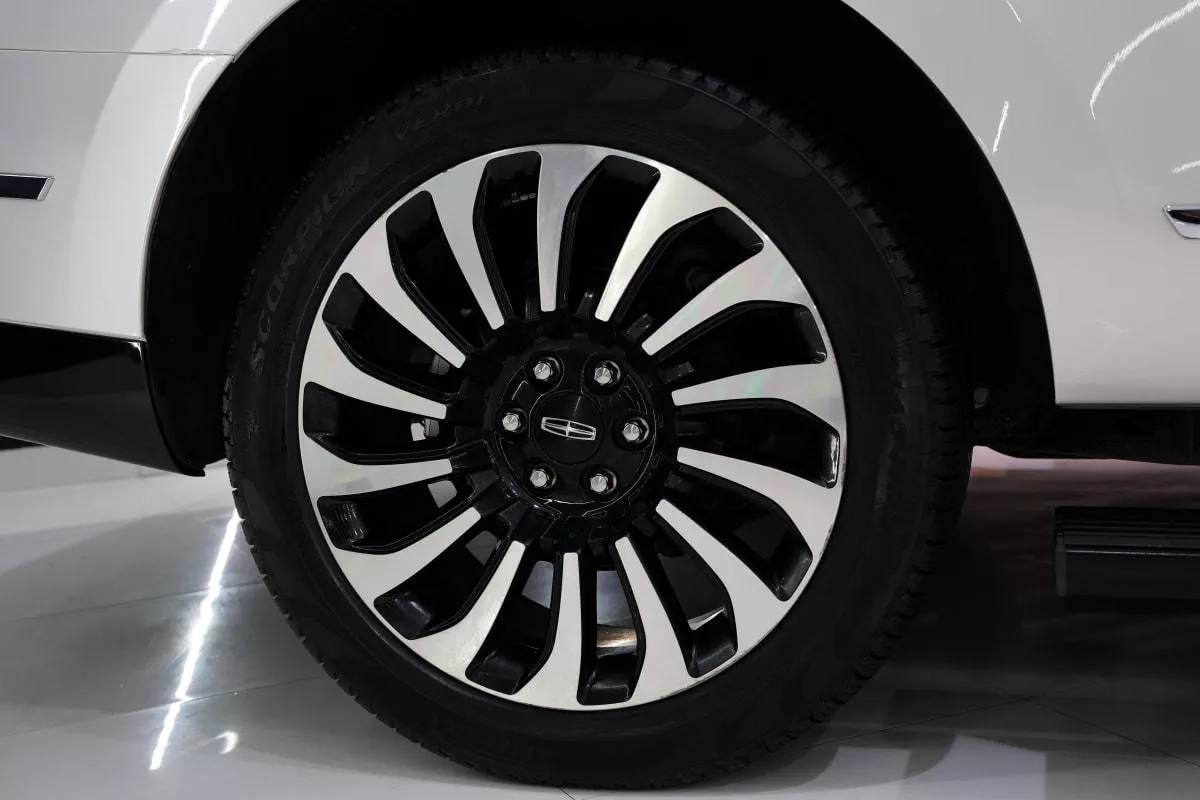 Lincoln Navigator Presidential-4-4