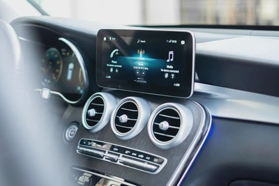 MERCEDES-GLC300 2021-9
